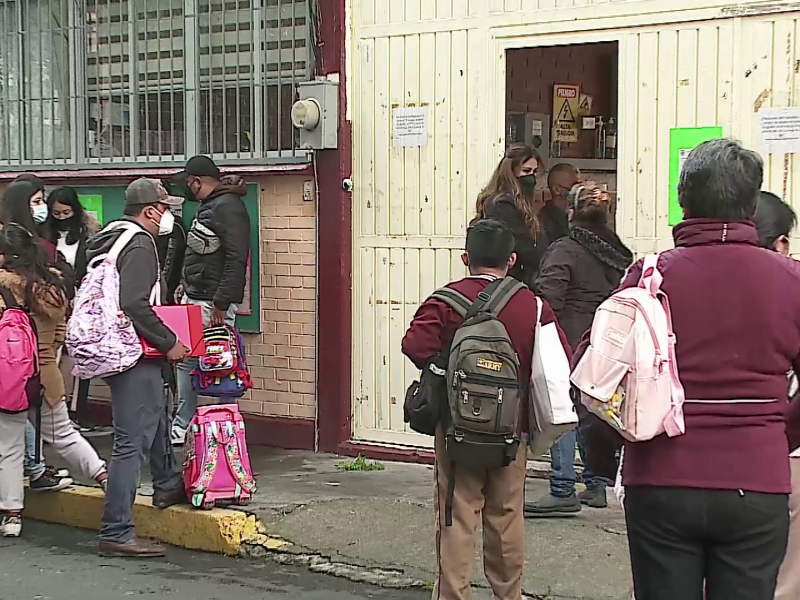 Lluvias dejan sin clases a miles de niños