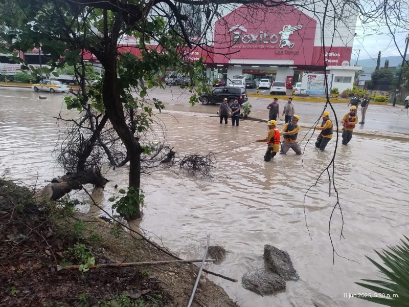 Lluvias dejaron afectaciones en algunos comercios de Tuxtla Gutiérrez