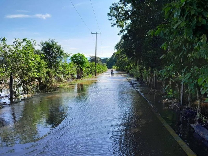 Lluvias del fin de semana dejan 20 viviendas afectadas en Villa Comaltitlan