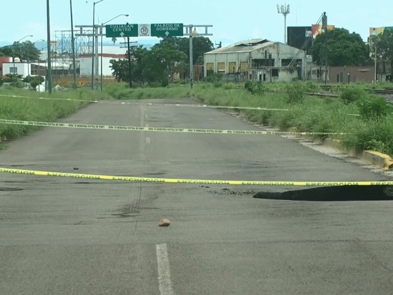 Lluvias destapan socavones en Culiacán