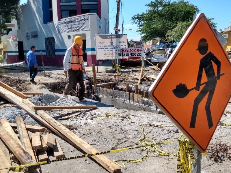 LLuvias detienen obras de CEA