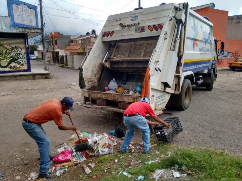 Lluvias empeoran recolección de basura; servicio se atrasa 3 horas