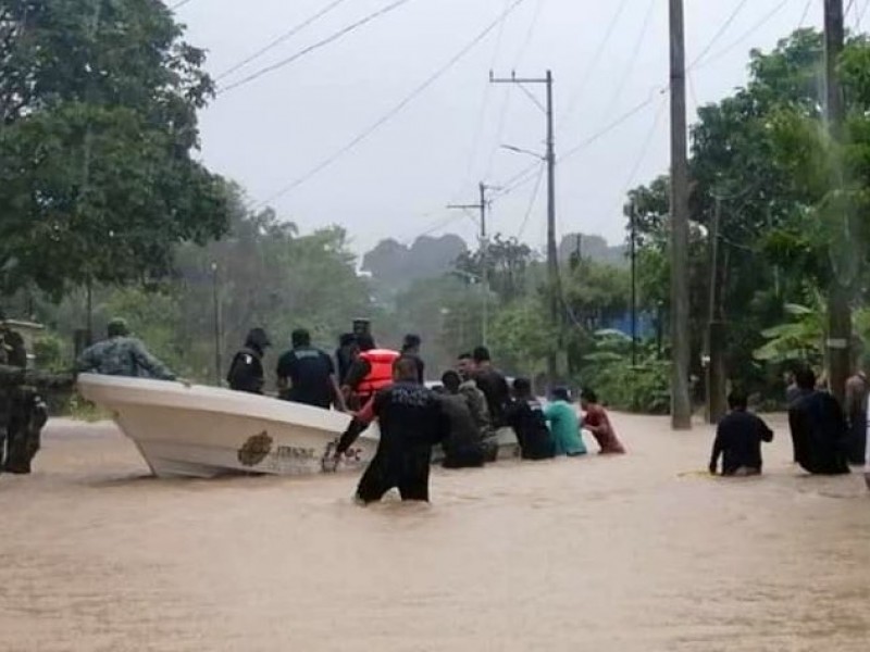 Lluvias en Agua Dulce rompen récord histórico