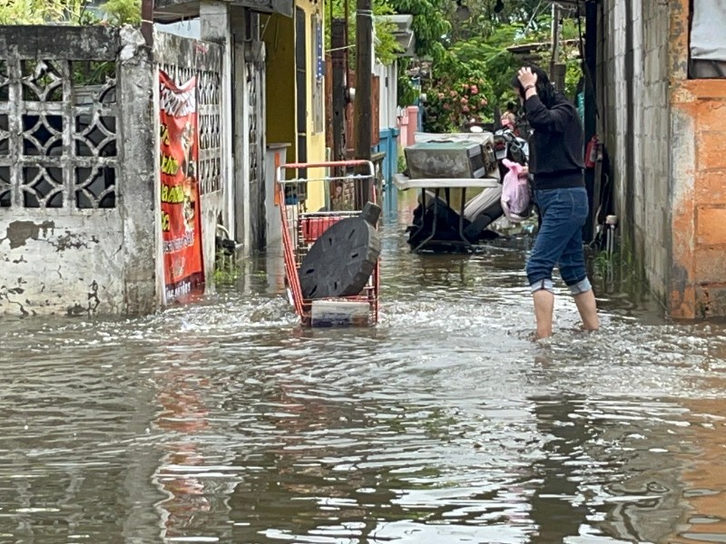 Lluvias impactan colonias y comunidades de Tuxpan
