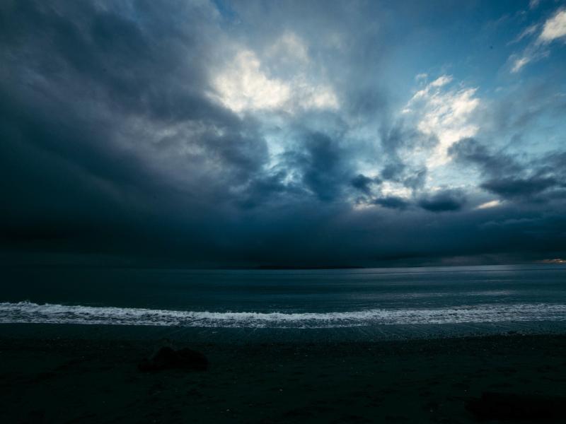 Lluvias intensas y viento de hasta 120 k.p.h. amenazan Veracruz