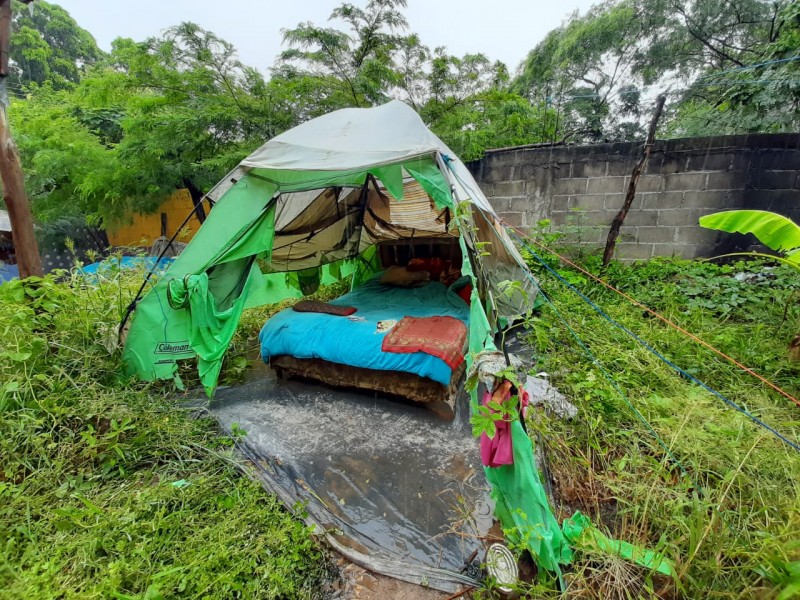 Lluvias no dan tregua a damnificados en Tehuantepec