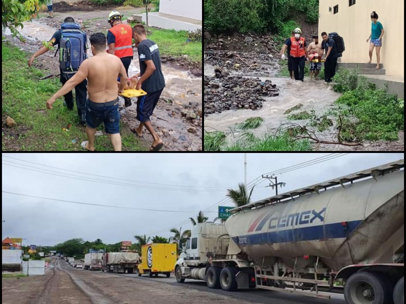 Lluvias provocan caída de bardas, árboles y cierre de carreteras