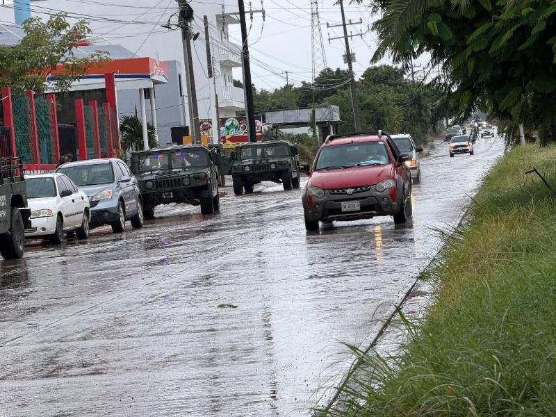 Lluvias provocan cierres viales en distintos puntos de Mazatlán