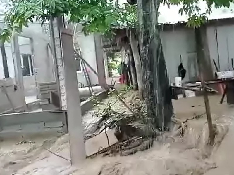 Lluvias provocan inundaciones en Martínez de la Torre
