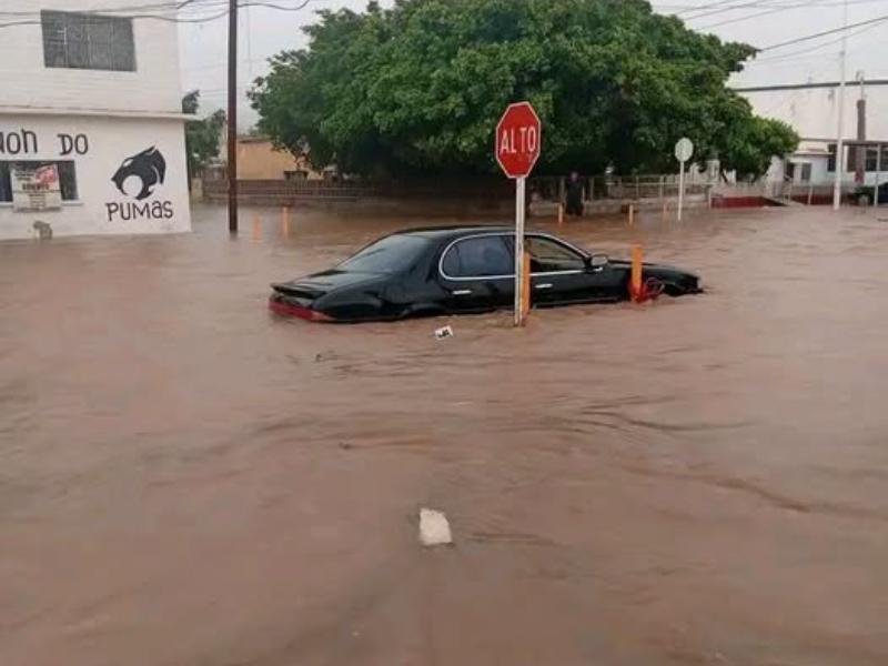 Lluvias provocan inundaciones y caos en distintos sectores de Guaymas