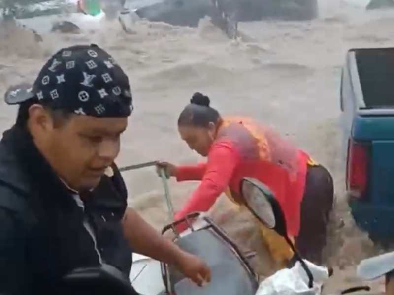 Lluvias provocaron afectaciones en colonias de Xalapa