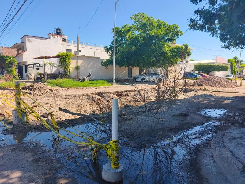 Lluvias retrasan obras y desploman ventas por cierre de calles