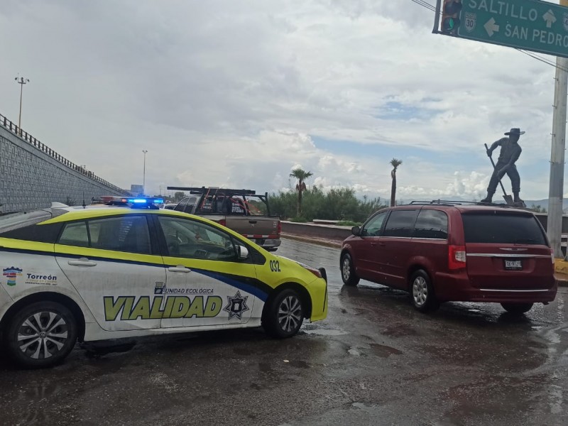 Lluvias vuelven a dejar encharcamientos en Torreón