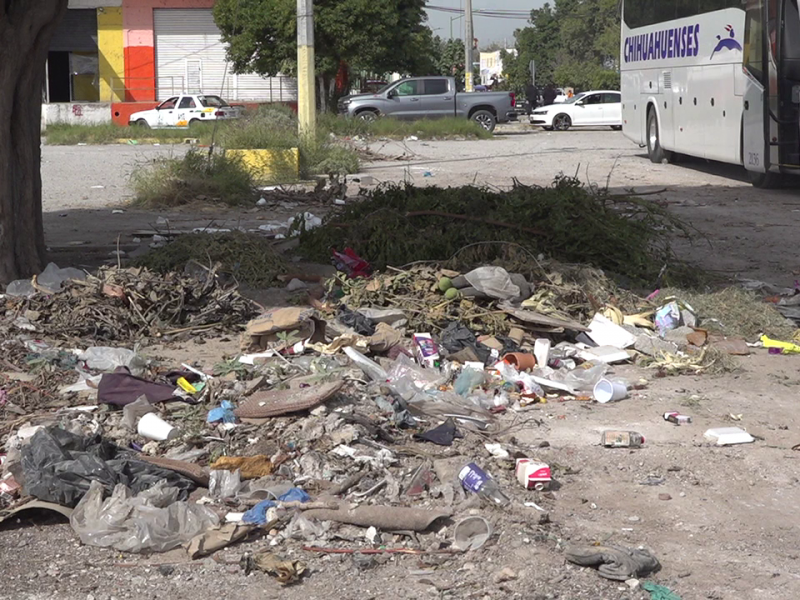 Lo advirtió y lo cumplió, aún sin recolección de basura