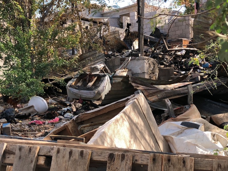 Familia lo perdió todo en un incendio