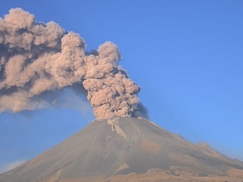 Localidades cercanas al popo dicen estar acostumbras a sus exhalaciones