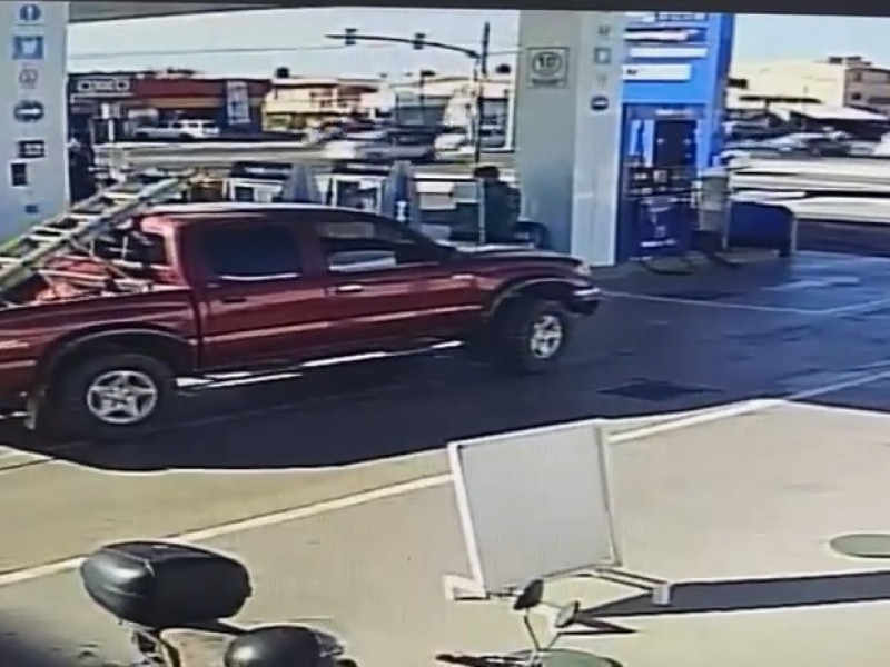 Localizan a conductor que atropelló a despachador de gasolina