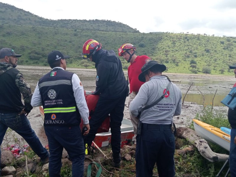 Localizan a dos mujeres que viajaban en vehículo arrastrado por río