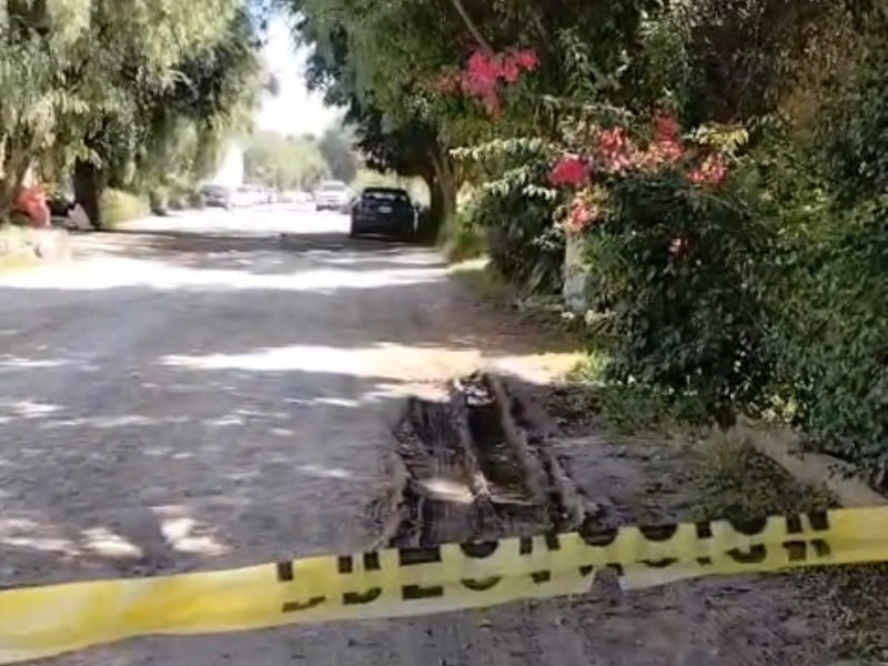 Localizan a hombre sin vida colgando de un árbol en Corregidora
