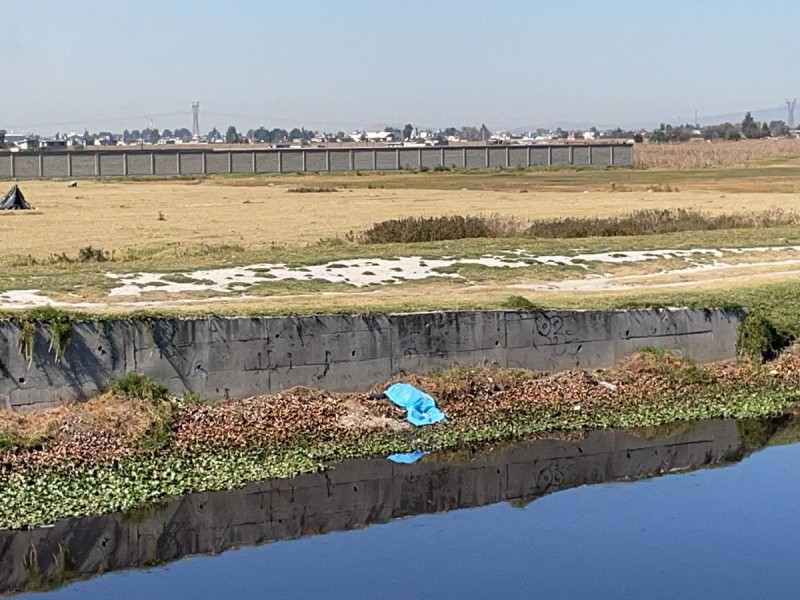 Localizan a hombre sin vida en Río Lerma