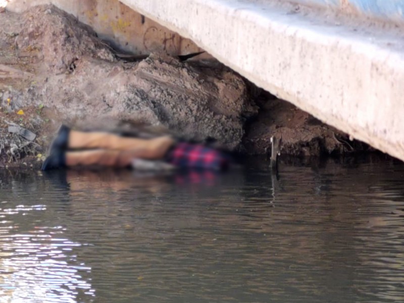 Localizan cuerpo al interior de un canal en Los Mochis