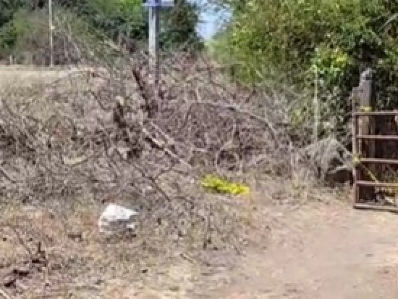 Localizan cuerpo de hombre sin vida en carretera Cuauhtémoc-Ocotillo