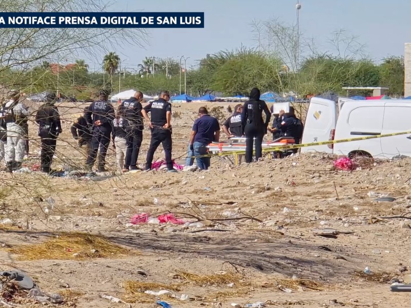Localizan cuerpo de una mujer envuelto en una cobija