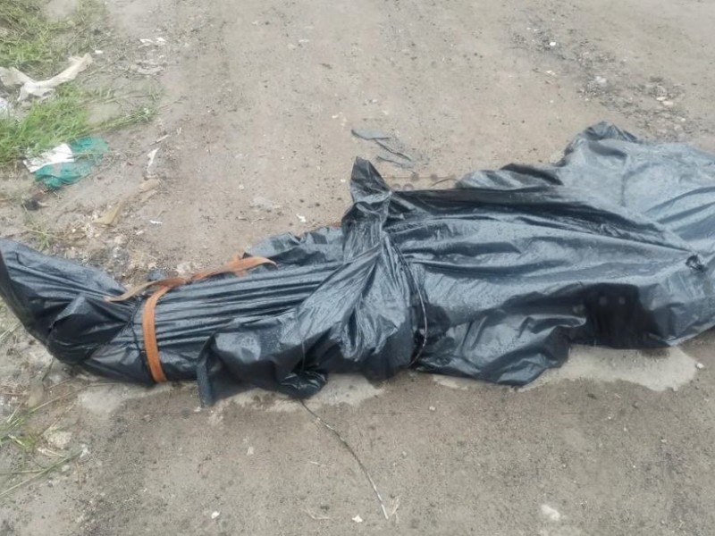 Localizan cuerpo embolsado en Santa Lucía al sur de la ciudad