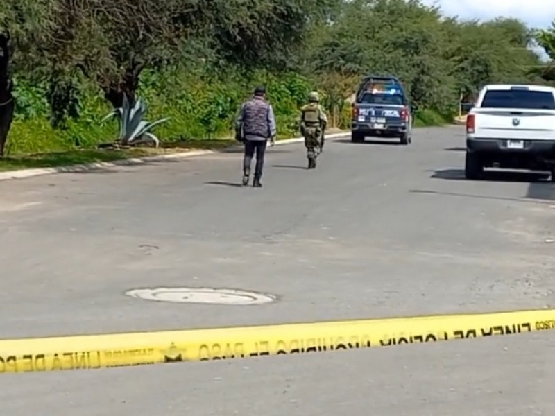 Localizan cuerpo maniatado en fraccionamiento de Tlajomulco