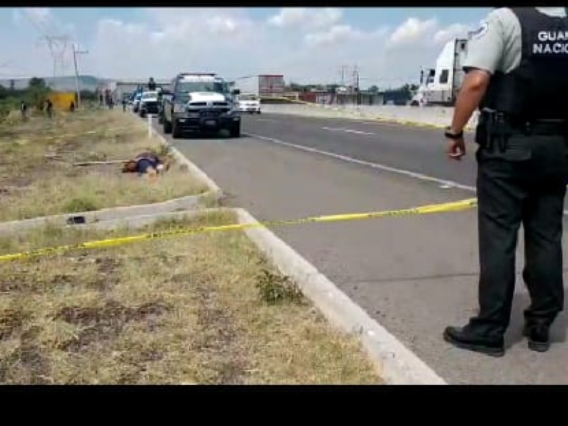 Localizan cuerpo sin vida en libramiento carretero