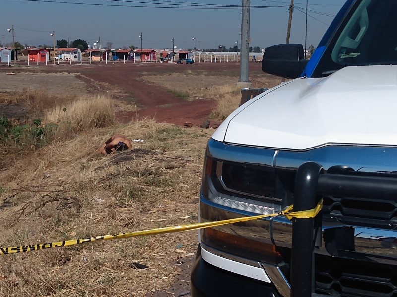 Localizan hombre sin vida en libramiento Irapuato-Valle de Santiago