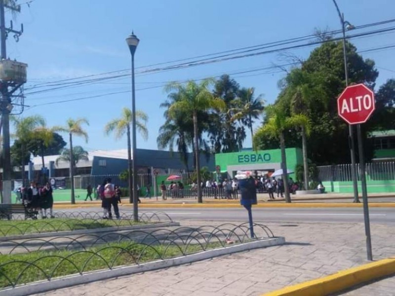 Localizan supuestas granadas de fragmentación en escuela de Córdoba