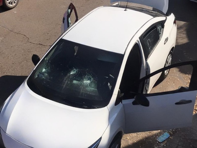 Reportan balacera en Villas del Río; hay un vehículo baleado