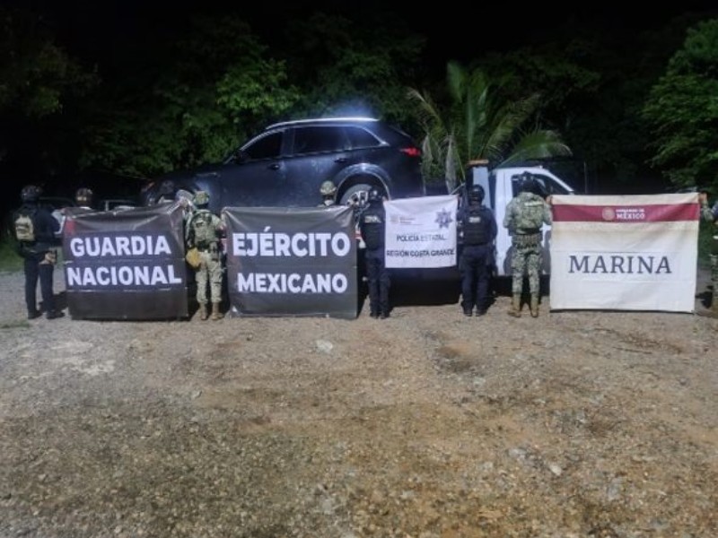 Localizan vehículo con reporte de robo en Zihuatanejo