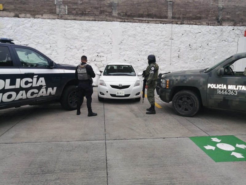 Localizan vehículo robado en Zacapu
