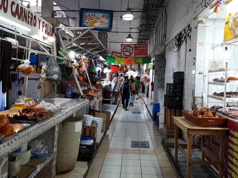 Locatarios piden atender necesidades del Mercado municipal