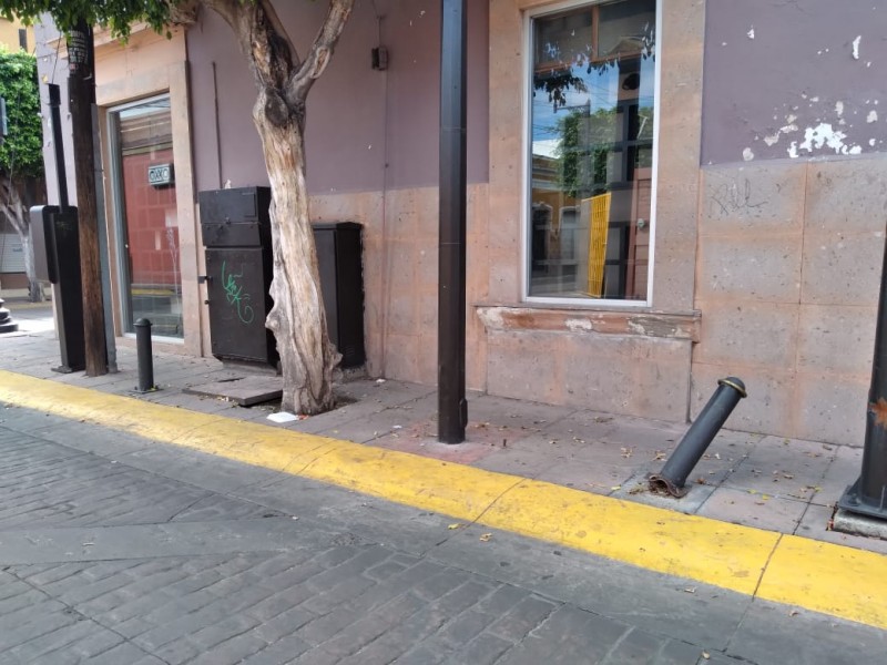 Locatarios reportan desperfectos sobre pavimentación de la zona centro