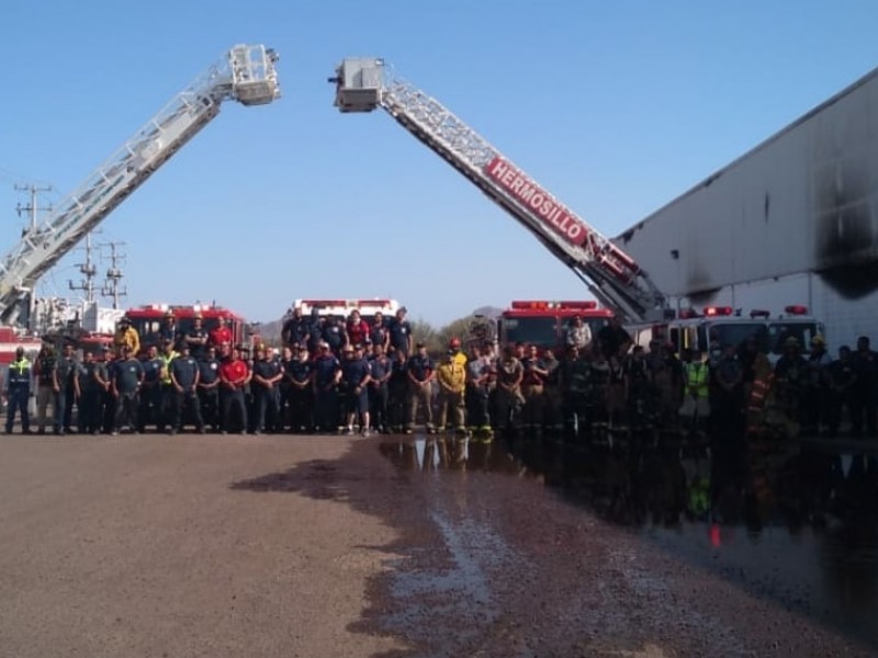 Logran bomberos sofocar incendio tras 12 horas de trabajo