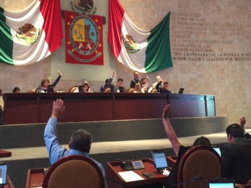 Los 570 municipios de Oaxaca podrán contraer deuda