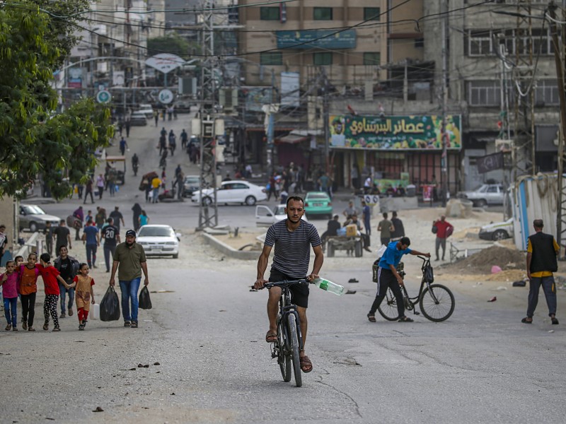 Los desplazados en Gaza ya llega al millón de personas