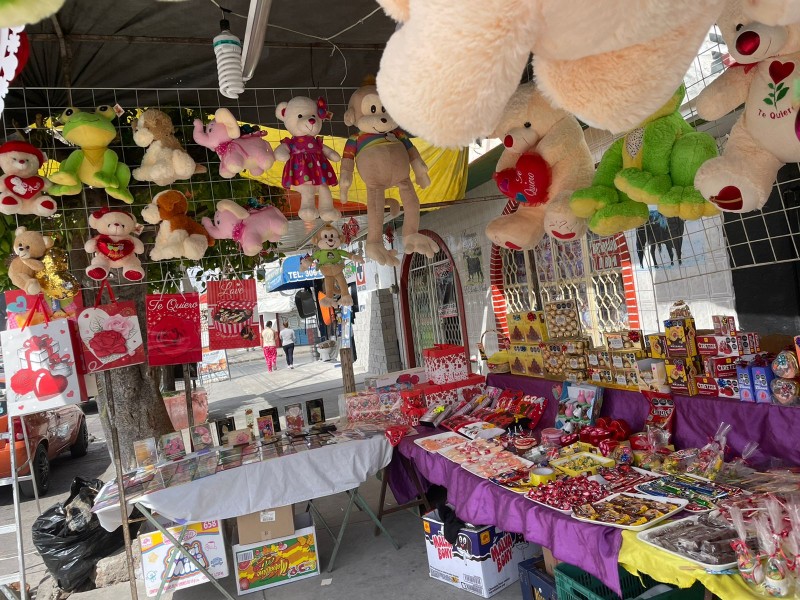 Los mexicanos hacen sus ahorros para comprar los regalos