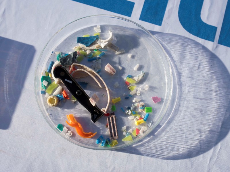 Los microplásticos en los fondos marinos se han triplicado