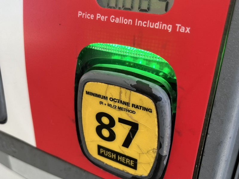 Los precios de la gasolina aumentan en todo Arizona