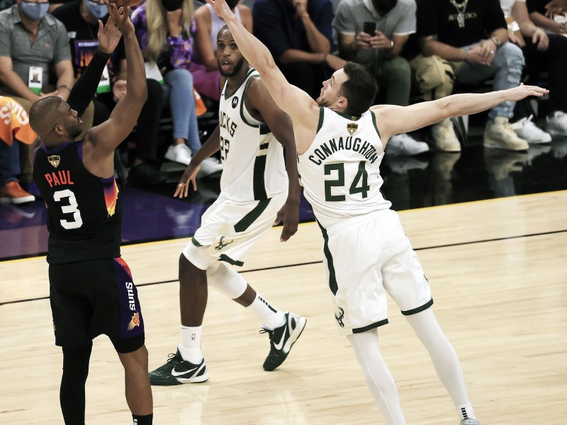 Los Suns inician con ventaja la final de la NBA