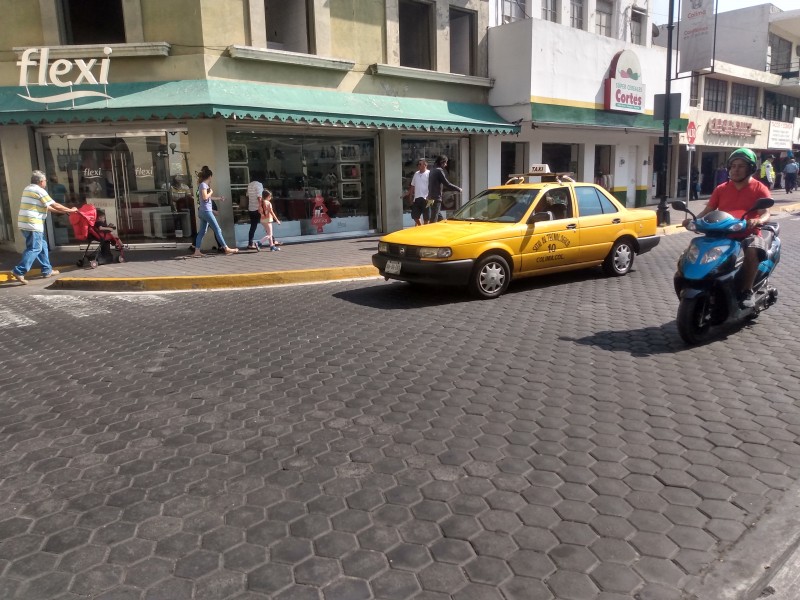 Los taxis deben mejorar su servicio