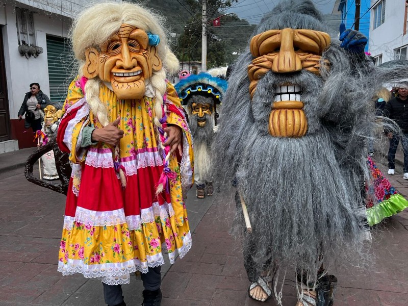 Los ‘Viejos de Corpus’ llenan Temascalcingo de celebración