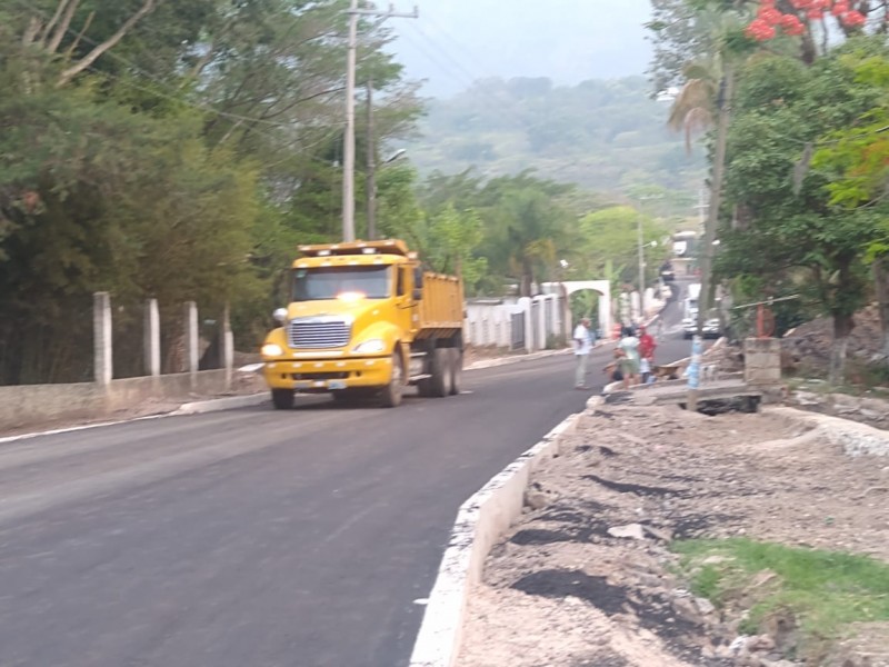 Luego de años destruido rehabilitan camino a San Martín, Jilotepec