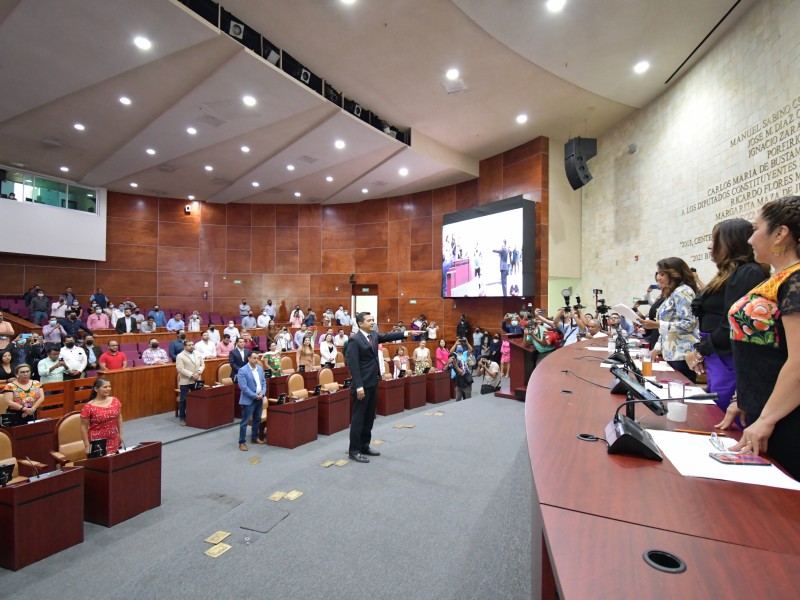 Luis Alfonso Silva asume presidencia de la JUCOPO