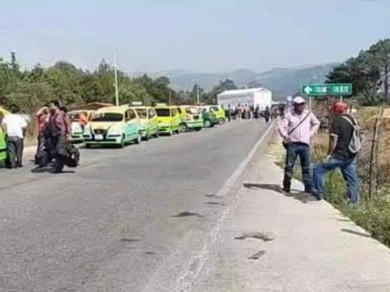 Lunes de bloqueos carreteros en Chiapas