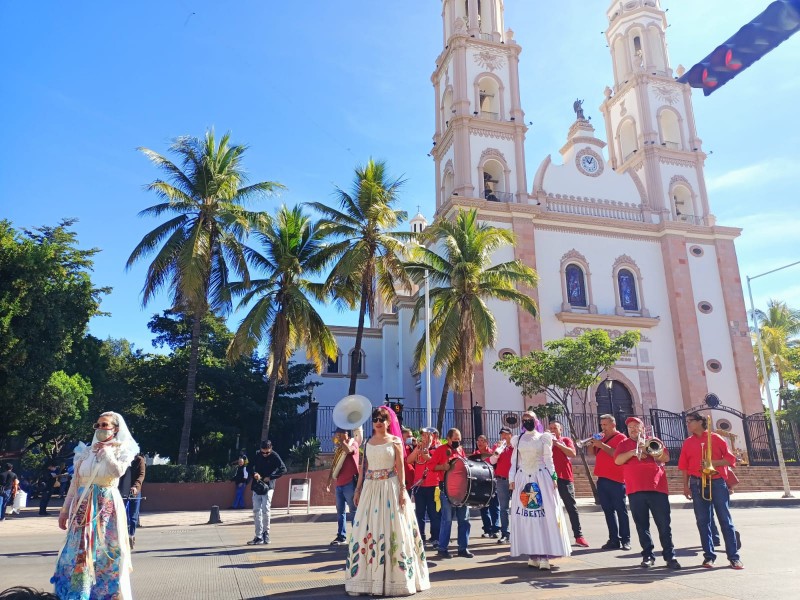 Lupita, la novia de Culiacán recorre la ciudad